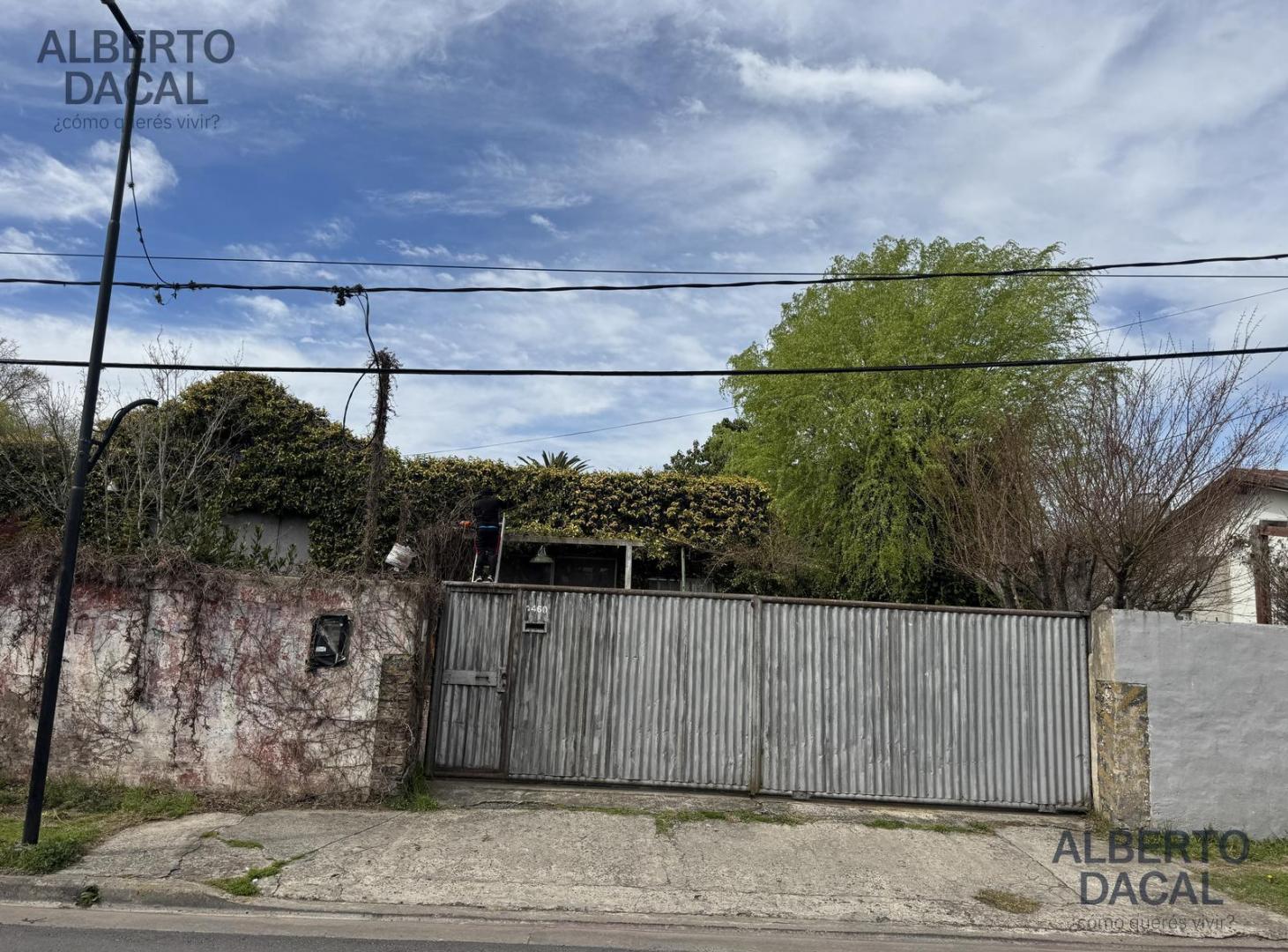 Foto de Importante propiedad en venta Villa Castells - Manuel B Gonnet Lote, imagen 1