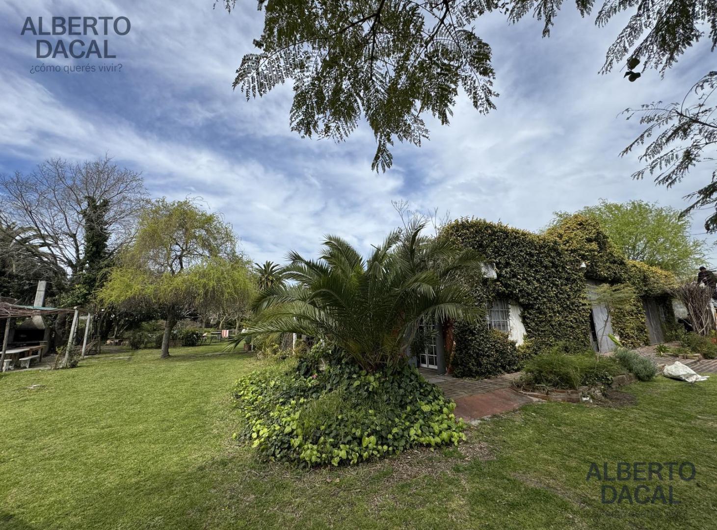 Foto de Importante propiedad en venta Villa Castells - Manuel B Gonnet Lote, imagen 3