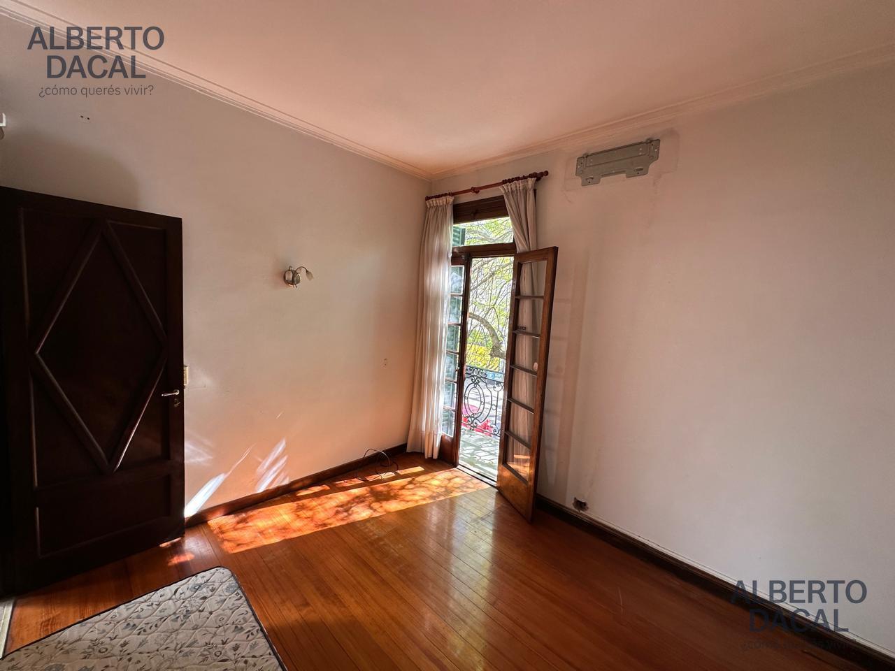 Foto de PH en venta en La Plata, imagen 2