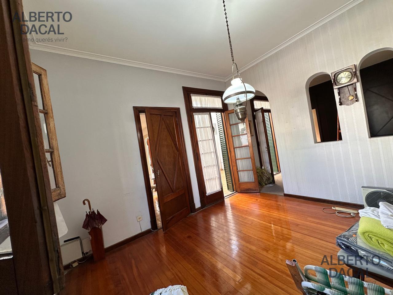 Foto de PH en venta en La Plata, imagen 1