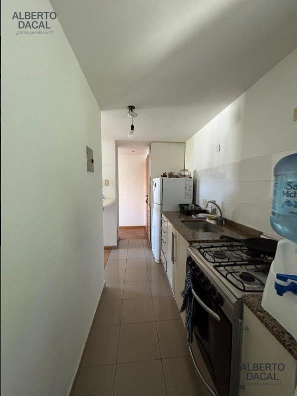 Foto de Departamento en venta en La Plata. 2 ambientes cercano a facultados., imagen 2