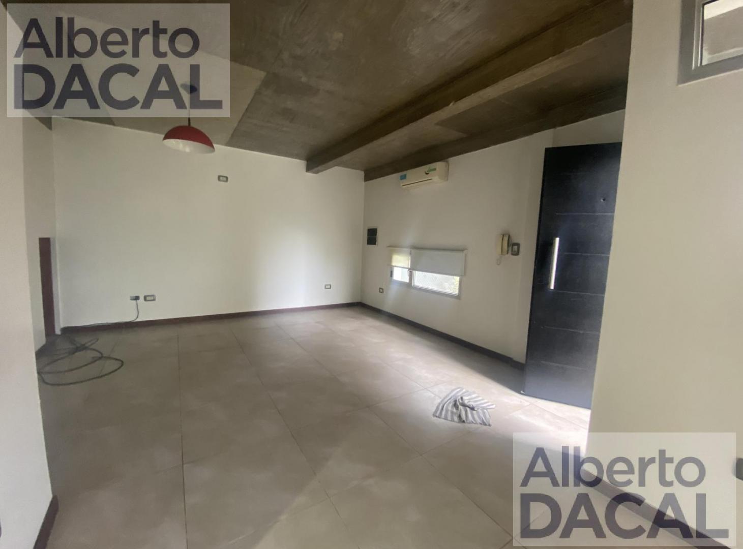 Foto de EXCELENTE DUPLEX EN CITY BELL PROX. A CENTRO EN IMPECABLE ESTADO. DOS, imagen 4