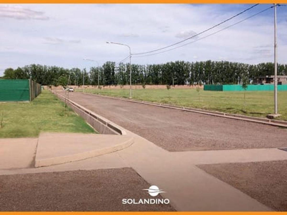 Lote en Venta de 300 m² en Barrio Sol Andino III 2