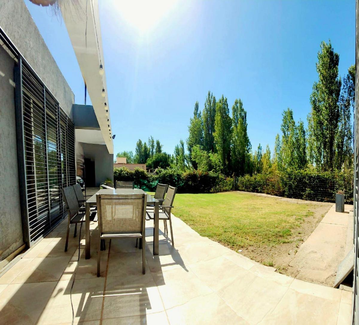 Venta Permuta Casa Huerto del Sol Chacras Mza 2
