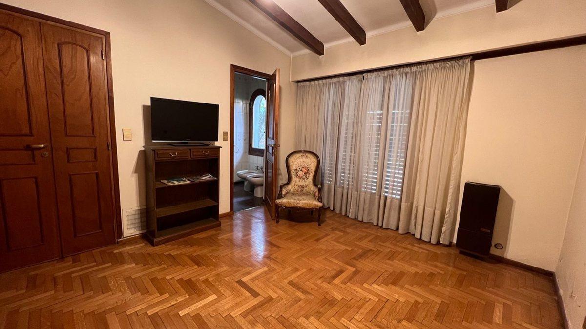 Casa a La Venta en Dorrego 4 Dorm. 2