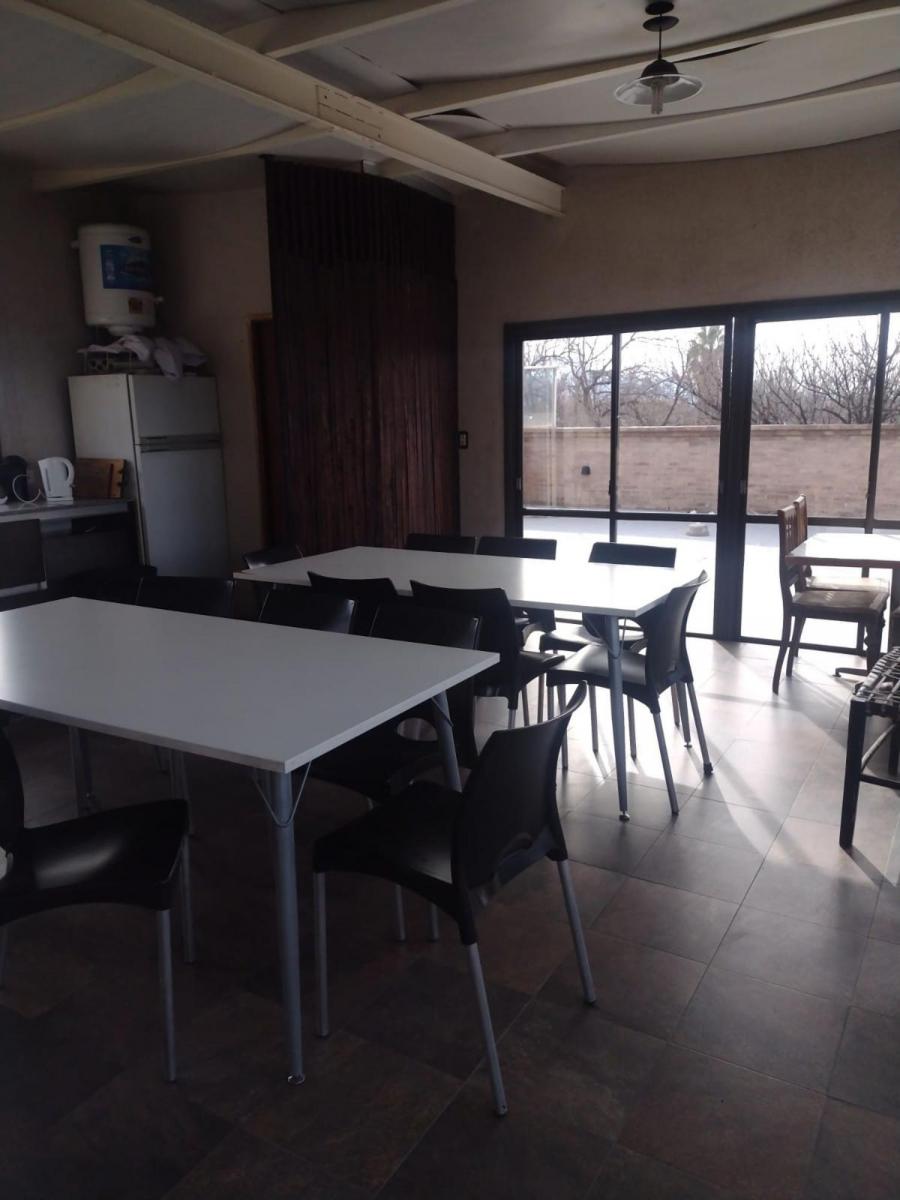 Venta Dpto. 2 Hab. Quincho Pileta en Godoy Cruz 4