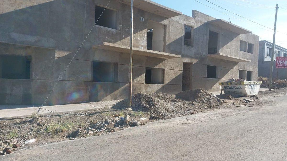 Venta Departamento Alto Mza, 2 Hab,1 Baño, Cochera 2
