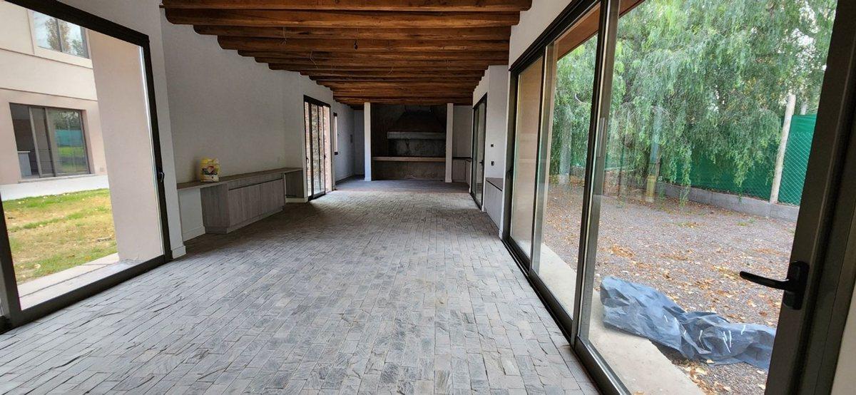 Venta Casa B°lavacherie 550 m² Cub Apto Credito 4