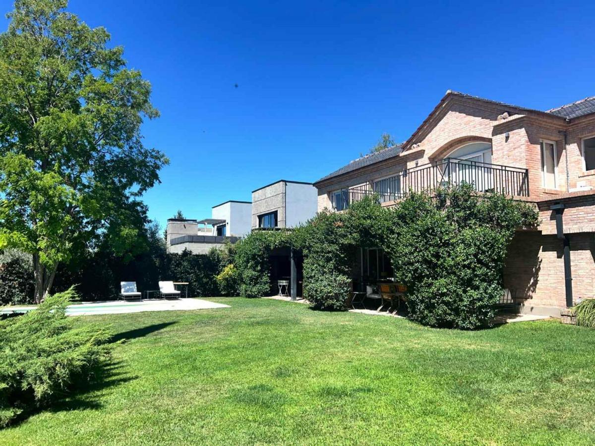 Casa a La Venta en Barrio Privado Pueyrredón 3
