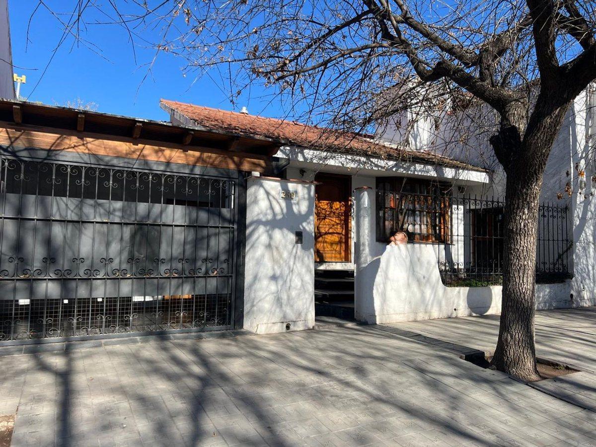 Venta Casa en Lujan de Cuyo 4