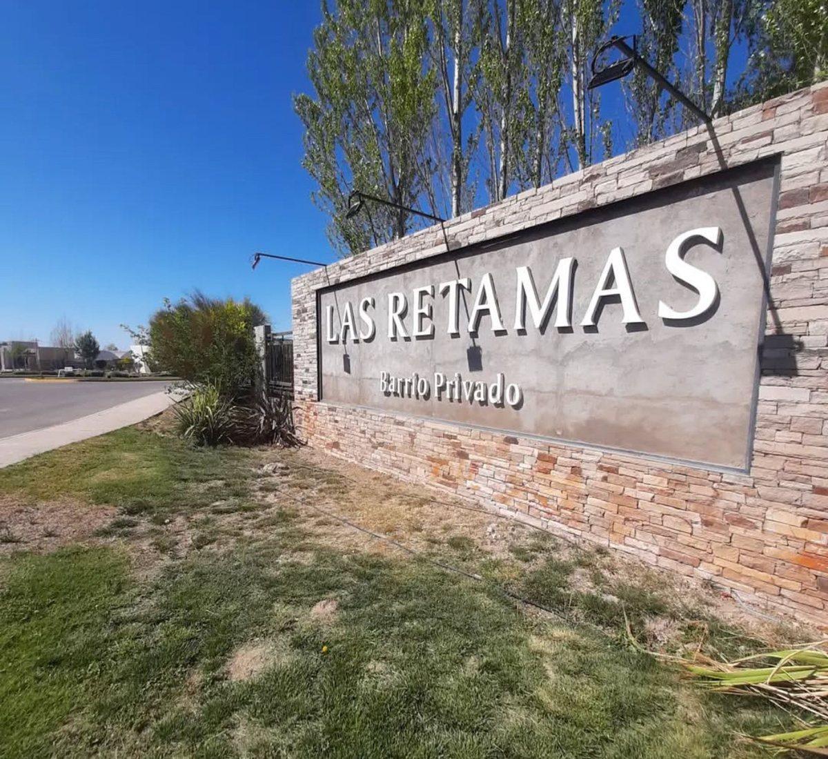 Lote Esquina en Venta - Barrio Privado Las Retamas 2