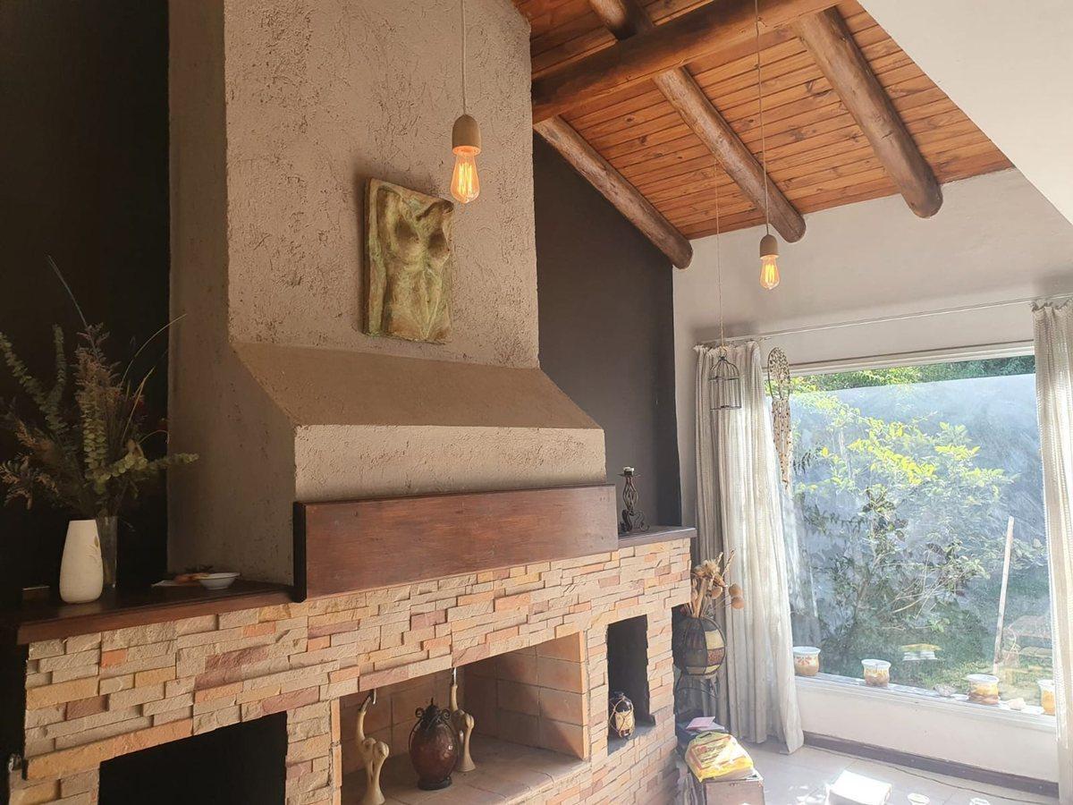 Venta Casa Dalvian Hermosa 4
