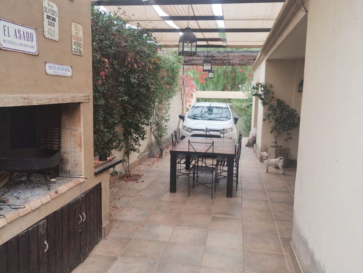 Venta Casa Frente Al Dalvian, Mendoza 4