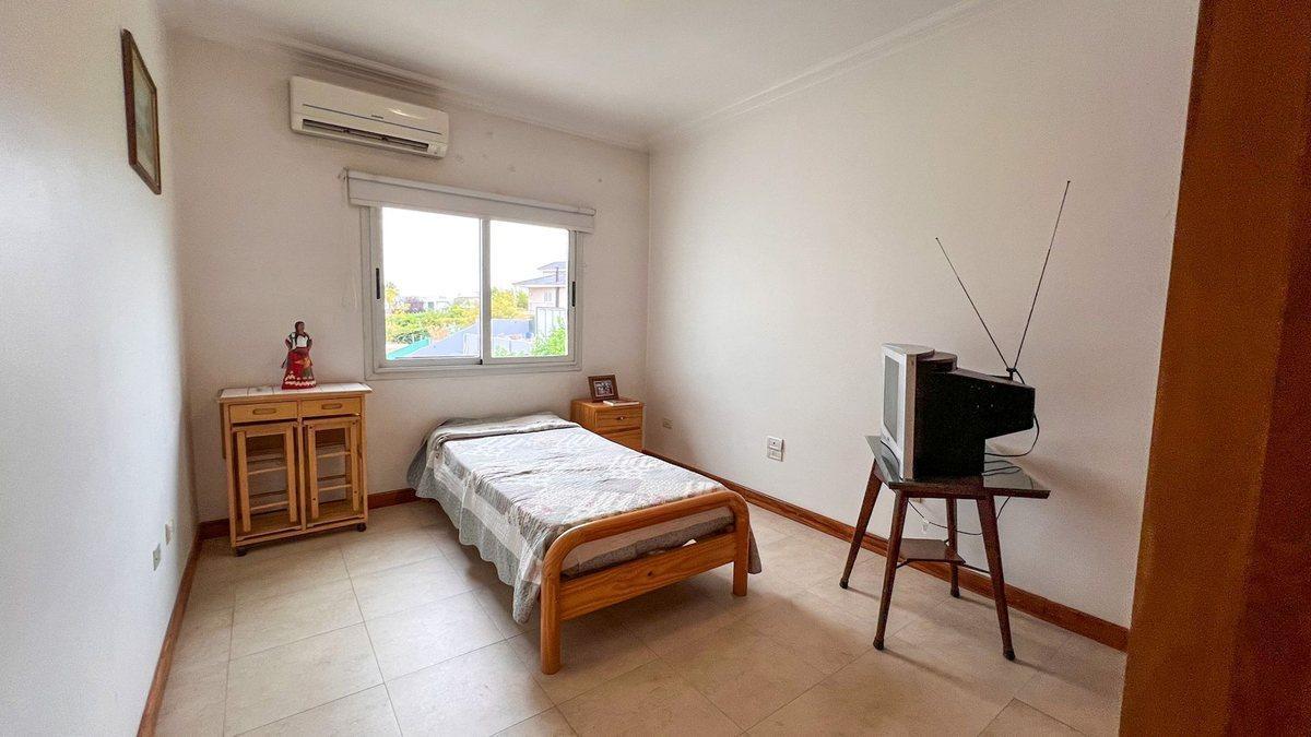 Excelente Casa en Barrio Palmares Etapa III 5