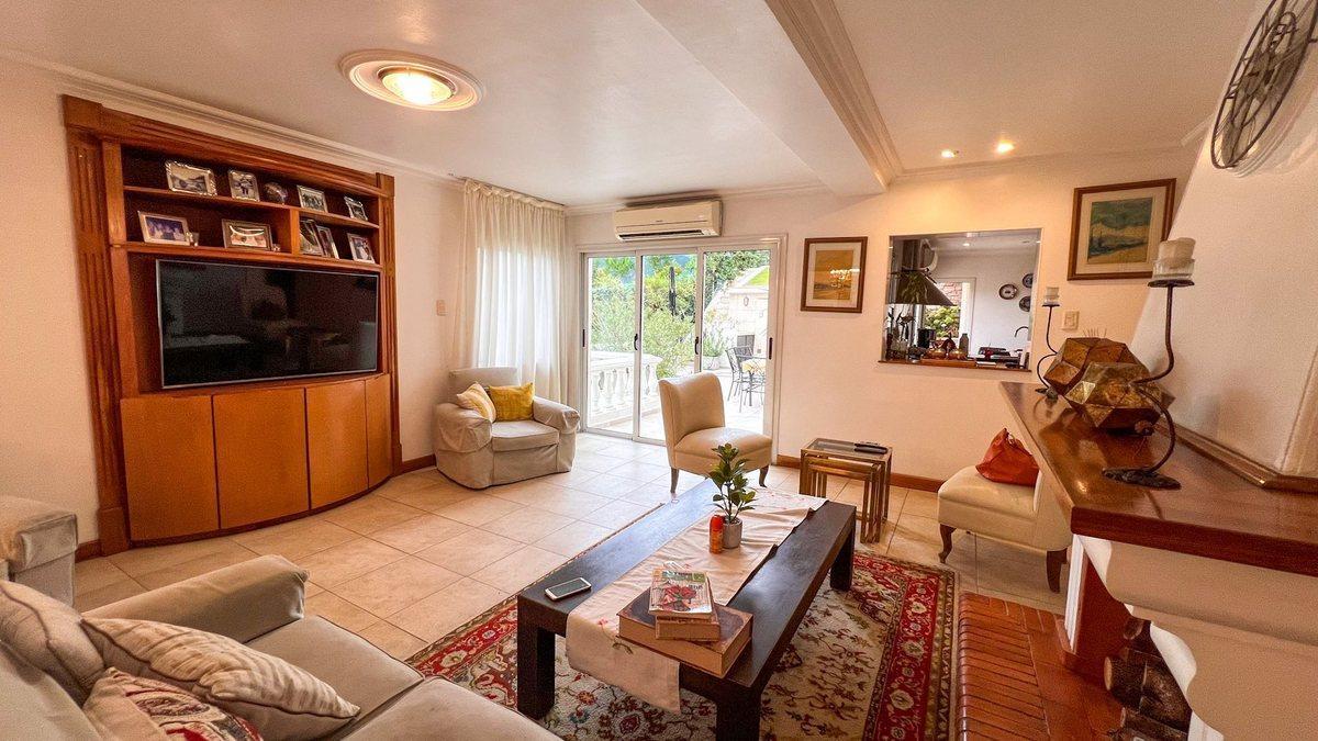Excelente Casa en Barrio Palmares Etapa III 2