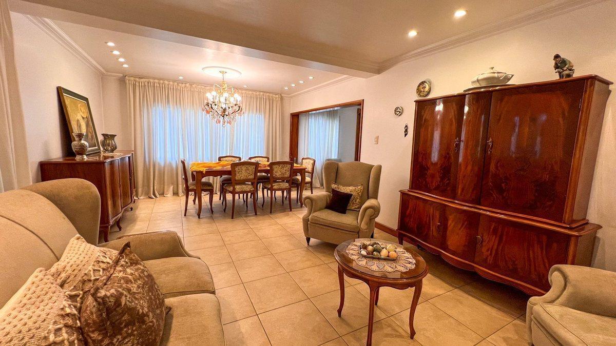 Excelente Casa en Barrio Palmares Etapa III 4