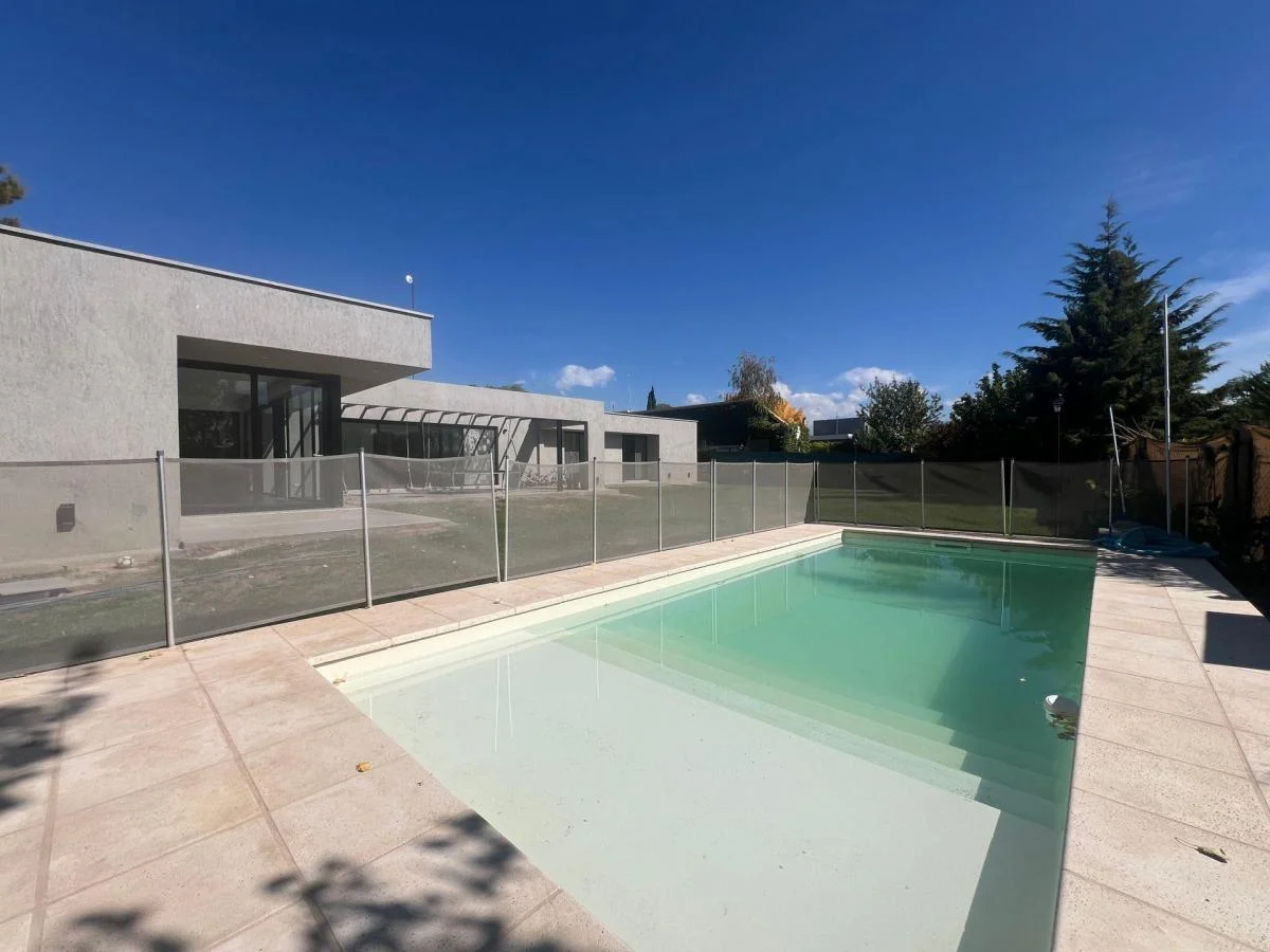 Casa en Venta en Barrio Privado Liceo Country 1 3