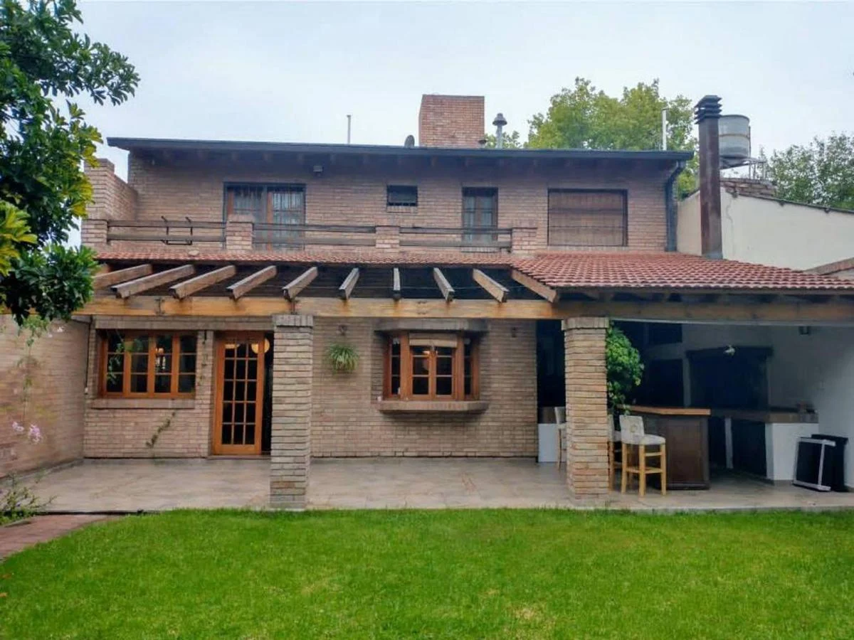 Venta de Casa 5 Dorm. Godoy Cruz 5