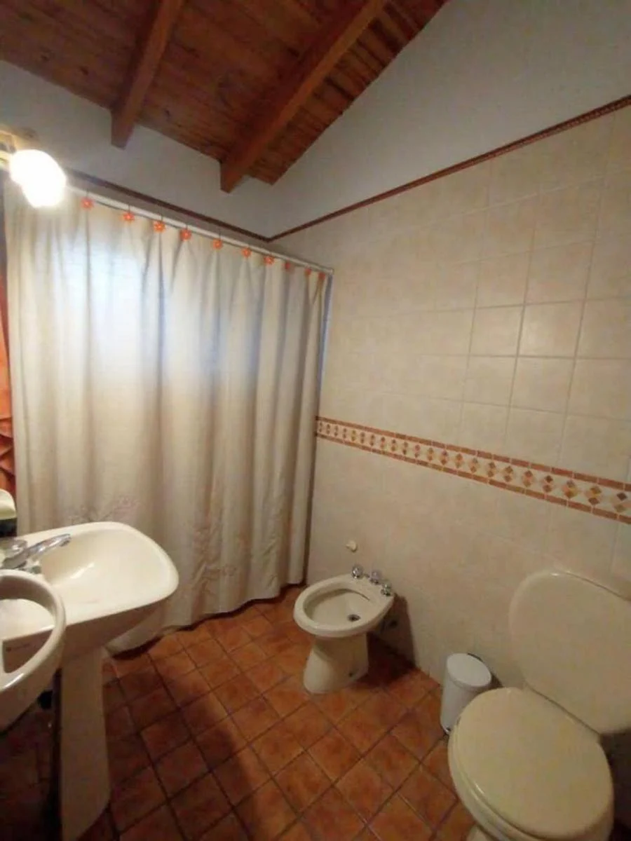 Venta de Casa 5 Dorm. Godoy Cruz 5