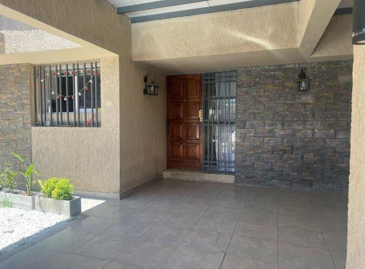 CASA 5 AMBIENTES EN VENTA EN GODOY CRUZ, MENDOZA 3