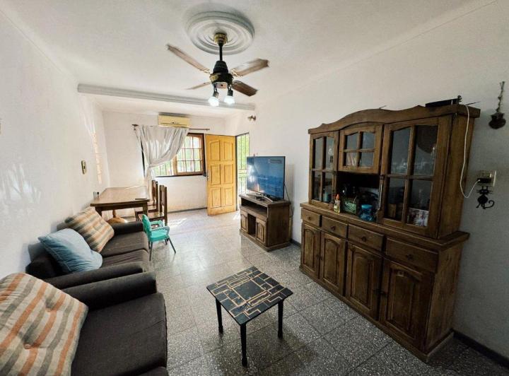 Venta Casa con Departamento Guaymallén 4