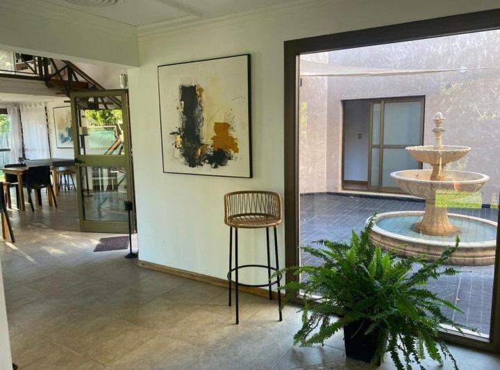 CASA DE CATEGORIA EN VENTA CALLE ROCA LAS HERAS 1