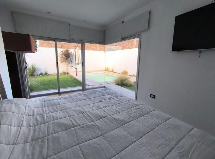 Casa c piscina 2 hab Bº Privado, Guaymallén, Mza. 4