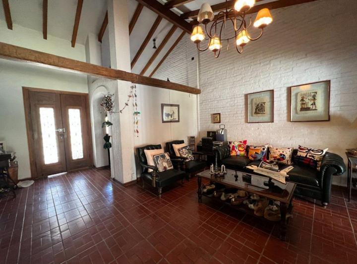 Casa en venta de 3 dormitorios en Sexta Sección 2