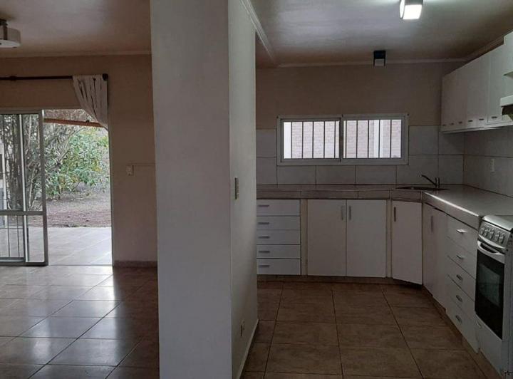 VENTA CASA B° COVIMET, 3 DORM EN PASAJE PRIVADO 2