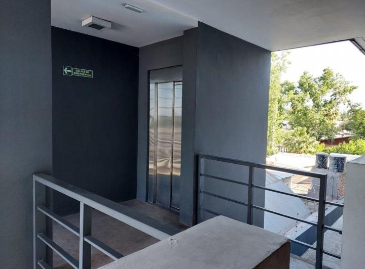 departamento de 2 dorm, 2 baños, cochera, impecabl 3