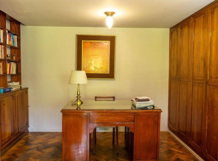 Piso a la venta frente plaza Independencia Ciudad 4