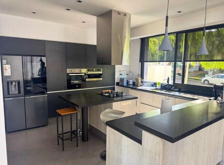 Venta Casa  Barrio Dalvian  Las Heras Mendoza 2