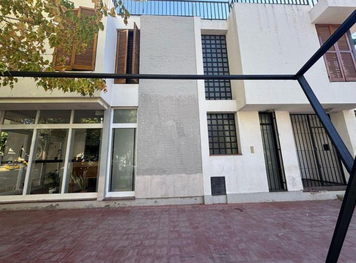 VENTA CASA CON DOS LOCALES COMERCIALES TUNUYAN 3