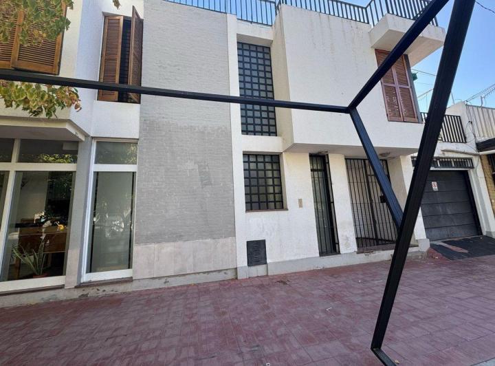 VENTA CASA CON DOS LOCALES COMERCIALES TUNUYAN 2