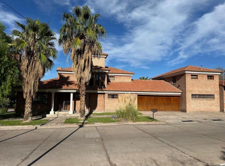 Casa a la venta en Mendoza 1