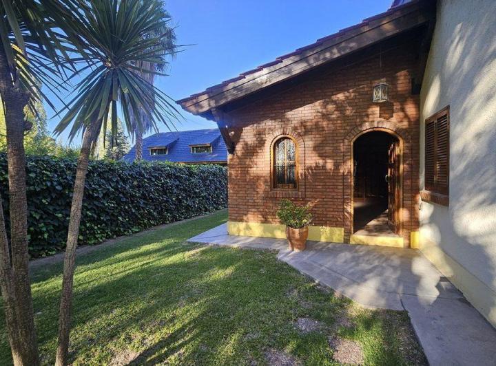 VENTA CASA TRES HABITACIONES  LA CAPILLA VISTALBA 1