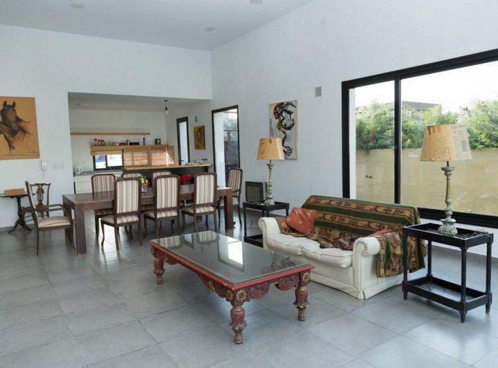 Vende casa 3 dormitorios  en Chacras de Coria 3