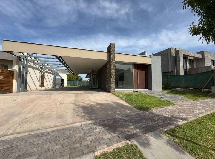 Casa de 3 habitaciones en Maipú - Barrio Privado 1