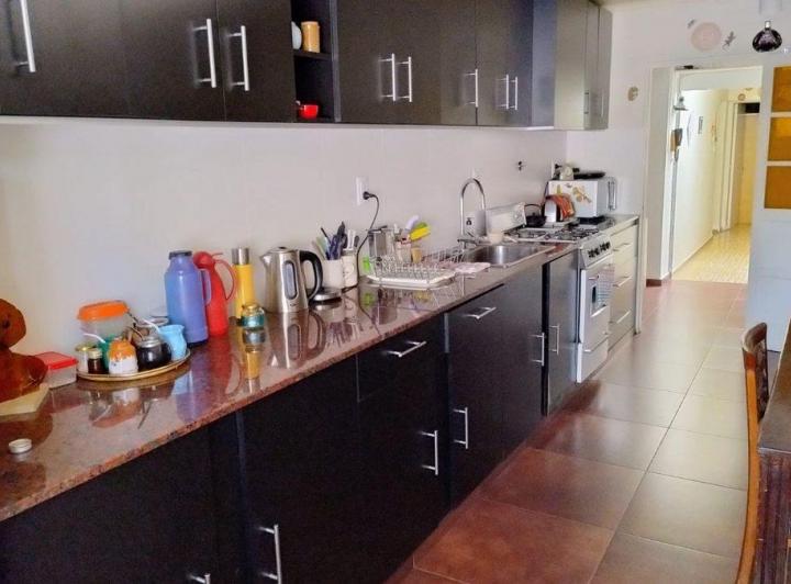 Venta casa 3 dormitorios atrás Shopping Guaymallén 5