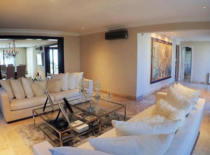 Espectacular casa en venta en Barrio Pueyrredón 4