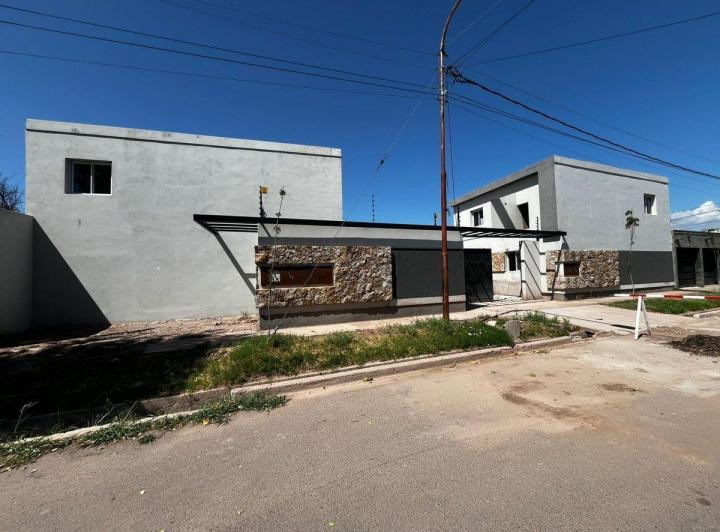 venta complejo a estrenar casas y dúplex luzuriaga 2