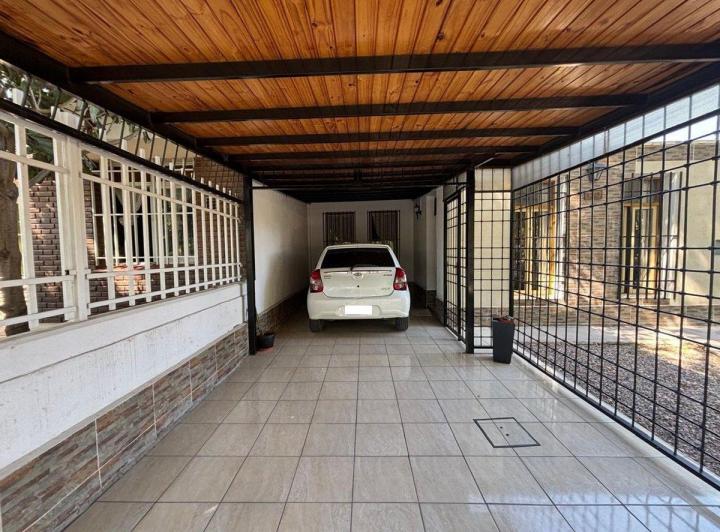 CASA MATHUS HOYOS GUAYMALLÉN 4 DORM COCHERA DOBLE 3