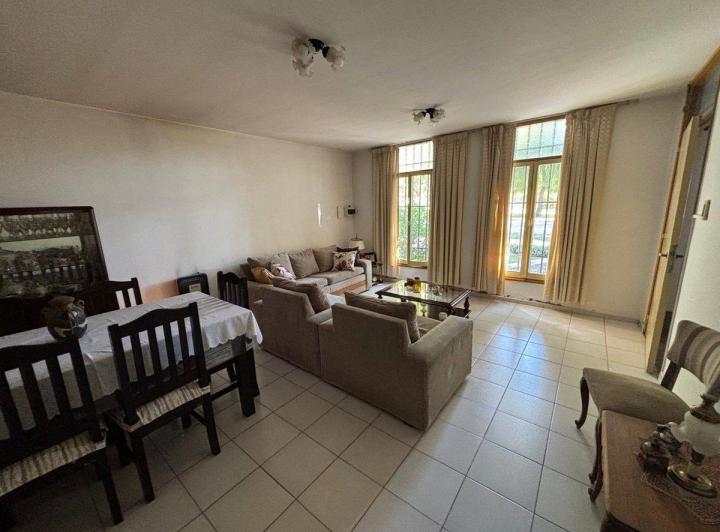 CASA MATHUS HOYOS GUAYMALLÉN 4 DORM COCHERA DOBLE 5