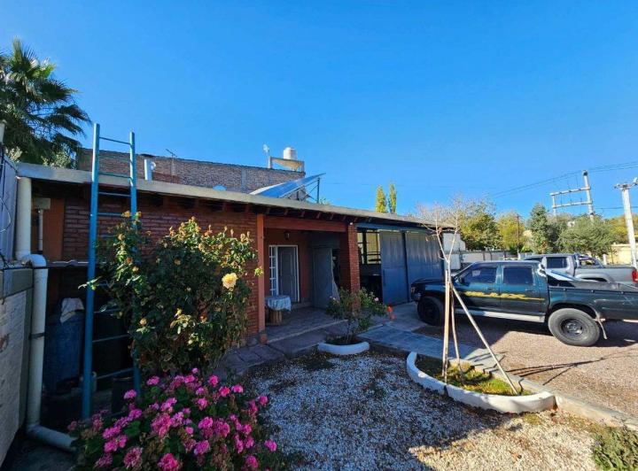 Casa con Quincho y Pileta 3.000 m2 Los Corralitos 3