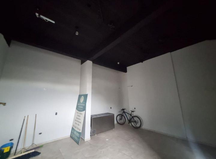 ALQUILER LOCAL COMERCIAL LUJAN DE CUYO 5