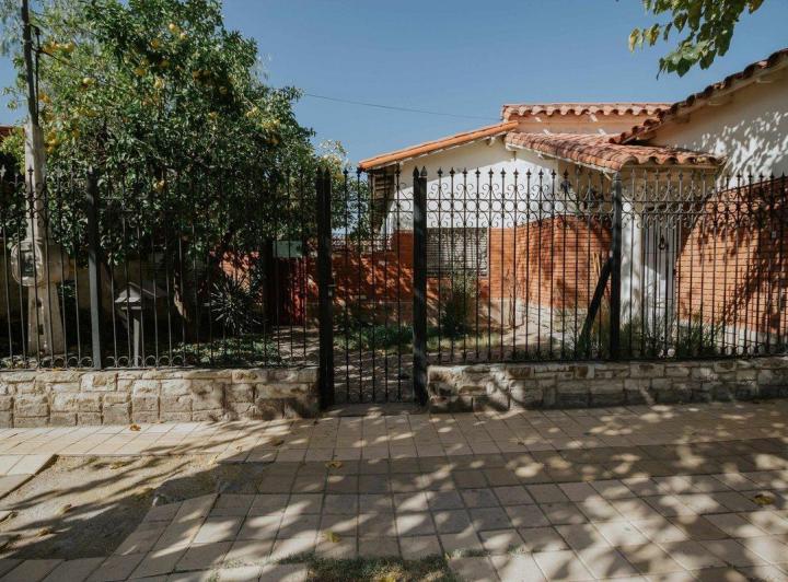 CASA MIXTA EXCELENTE ESTADO  PADRE VAZQUEZ MAIPÚ 1