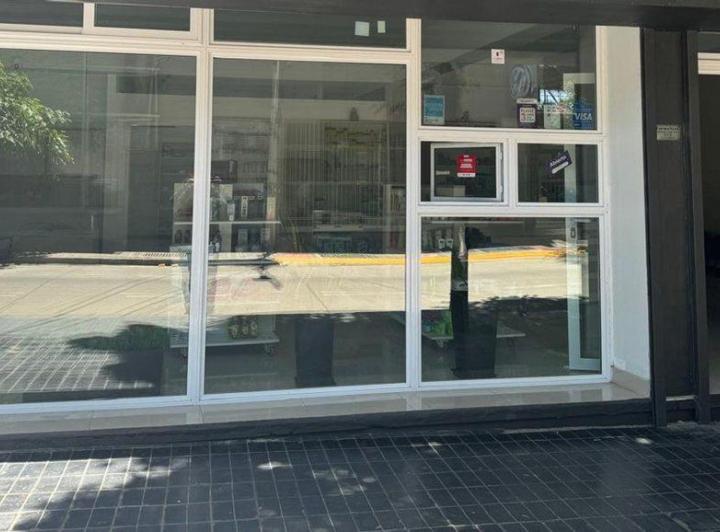 Alquiler de Salon Comercial Ciudad de Mendoza 1