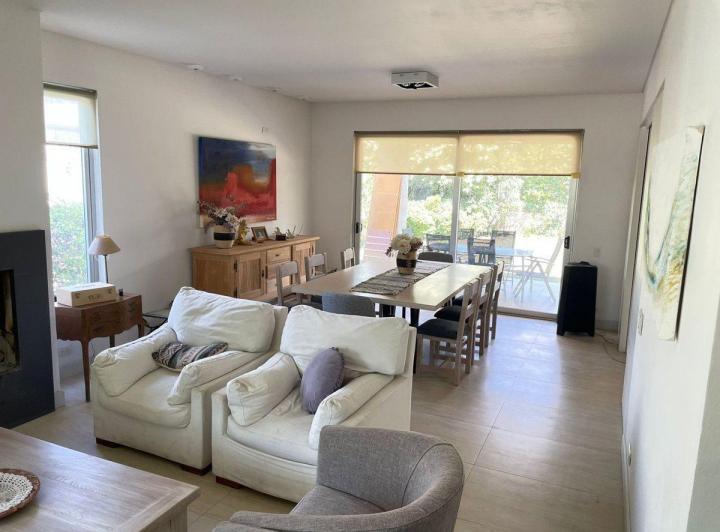 Casa Categoría en Dalvian, Mendoza 2