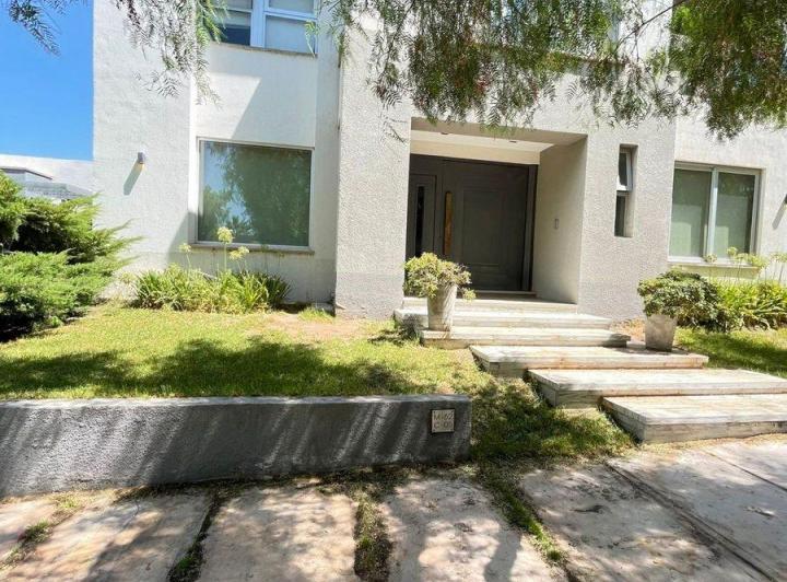 Casa Categoría en Dalvian, Mendoza 5