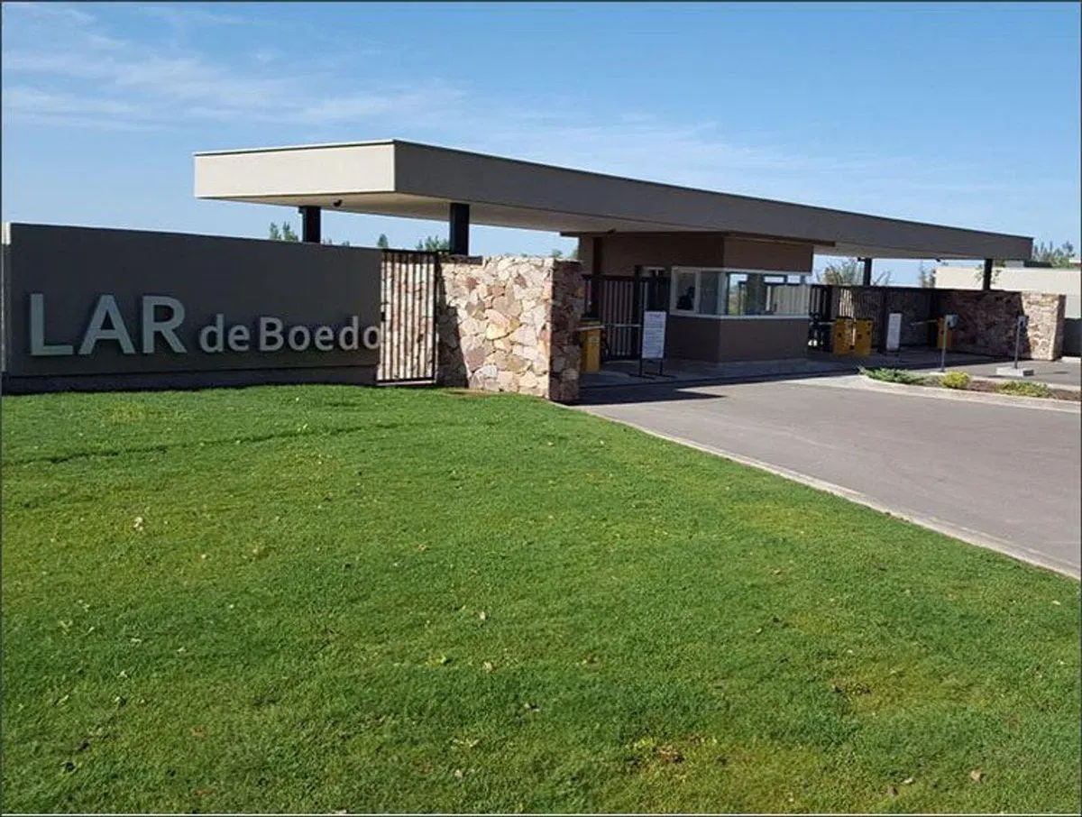 VENTA LOTE CENTAL BARRIO PRIVADO LAR DE BOEDO 3